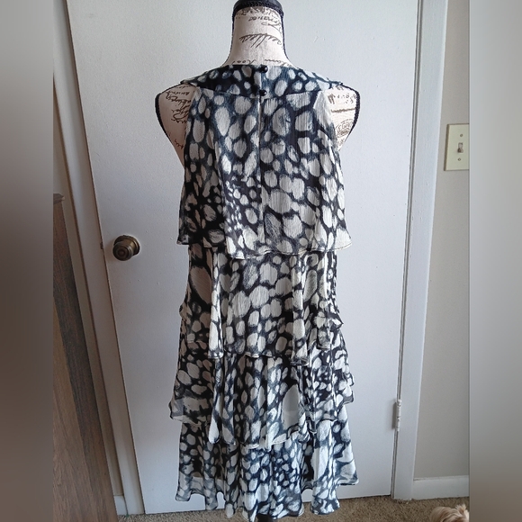 Sandra Darren Black and White Patterned Midi Dress - Picture 5 of 6